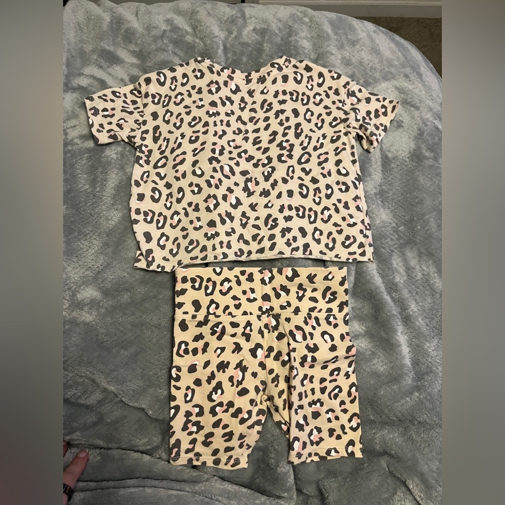Leopard print outfit